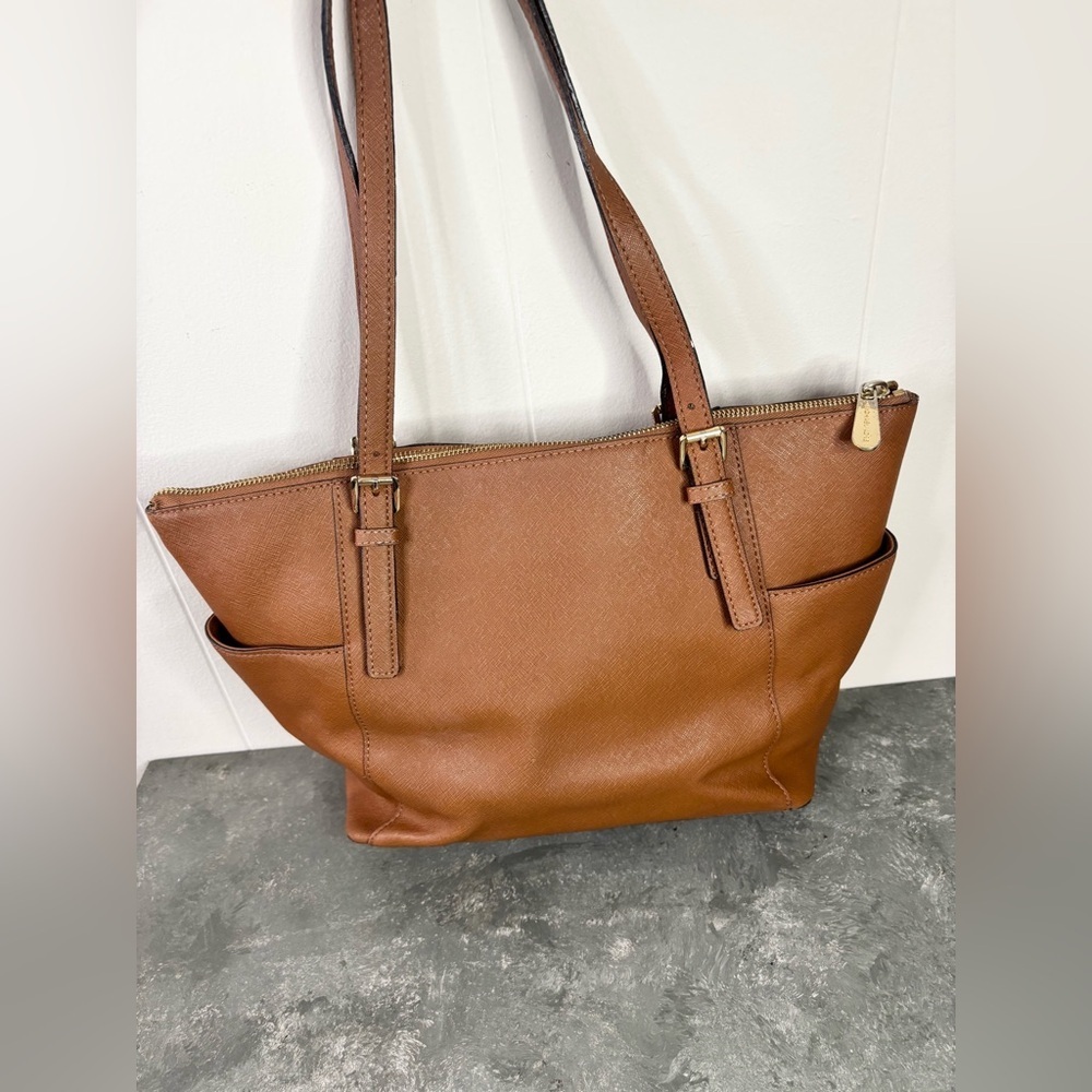 Michael Kors brown Saffiano leather Jet Set Top-Zip Tote bag - Picture 6 of 16